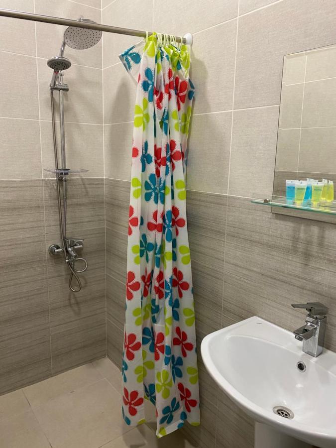 Hotel Sharl Ninotsminda Екстер'єр фото