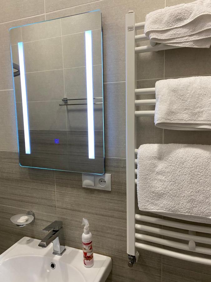 Hotel Sharl Ninotsminda Екстер'єр фото