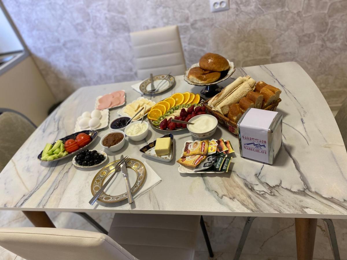 Hotel Sharl Ninotsminda Екстер'єр фото