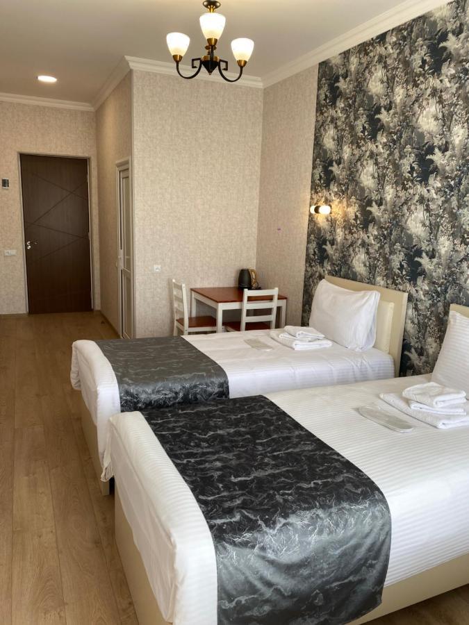 Hotel Sharl Ninotsminda Екстер'єр фото