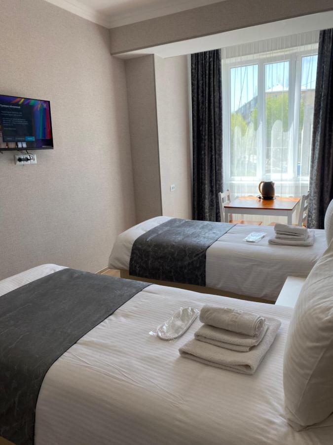Hotel Sharl Ninotsminda Екстер'єр фото