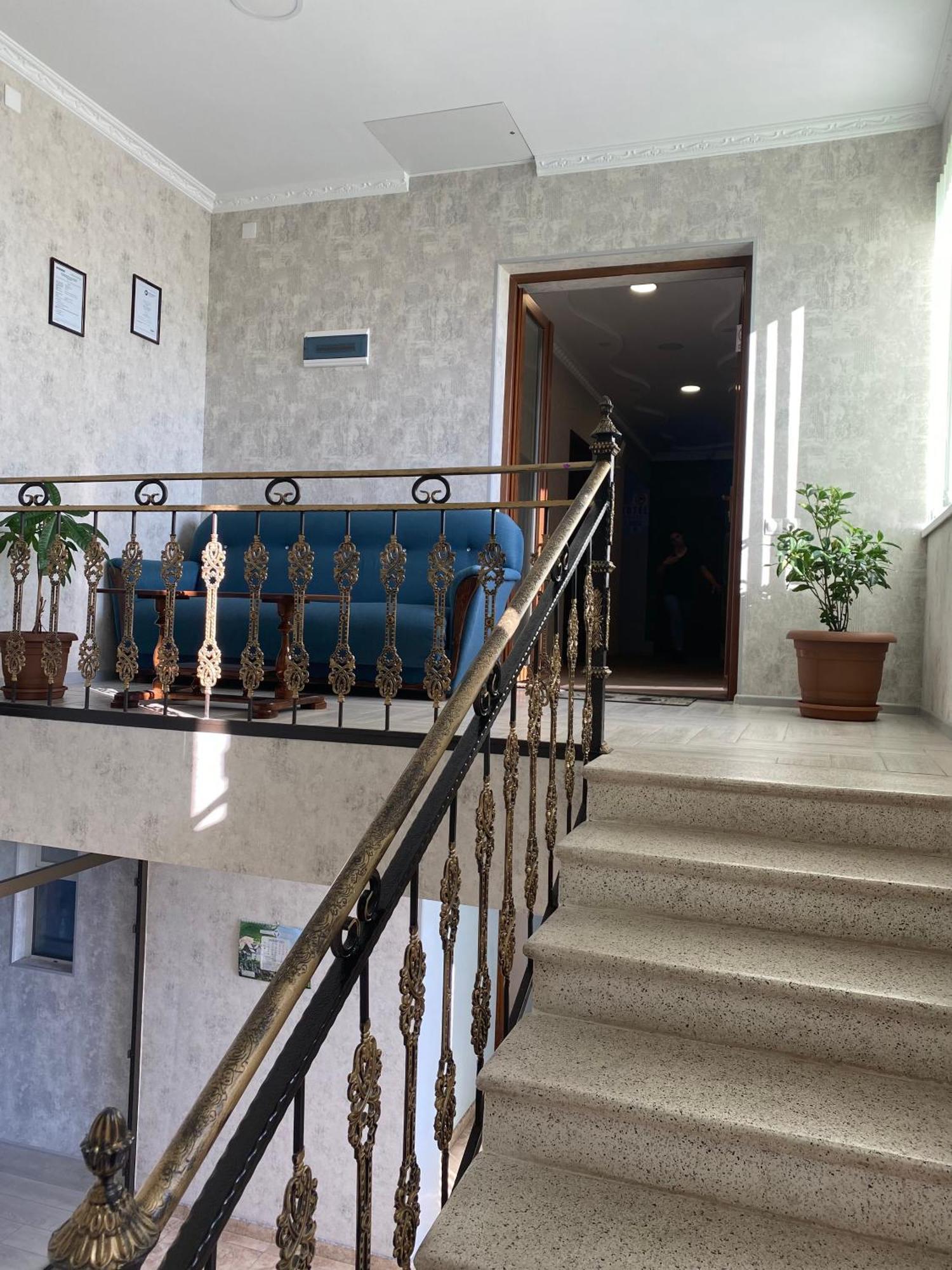 Hotel Sharl Ninotsminda Екстер'єр фото